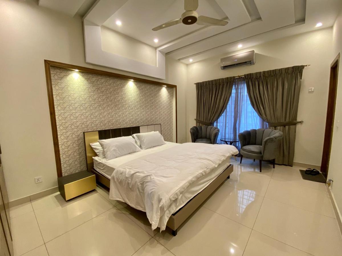 Luxury Guest House In Bahria Town Равалпинди Экстерьер фото